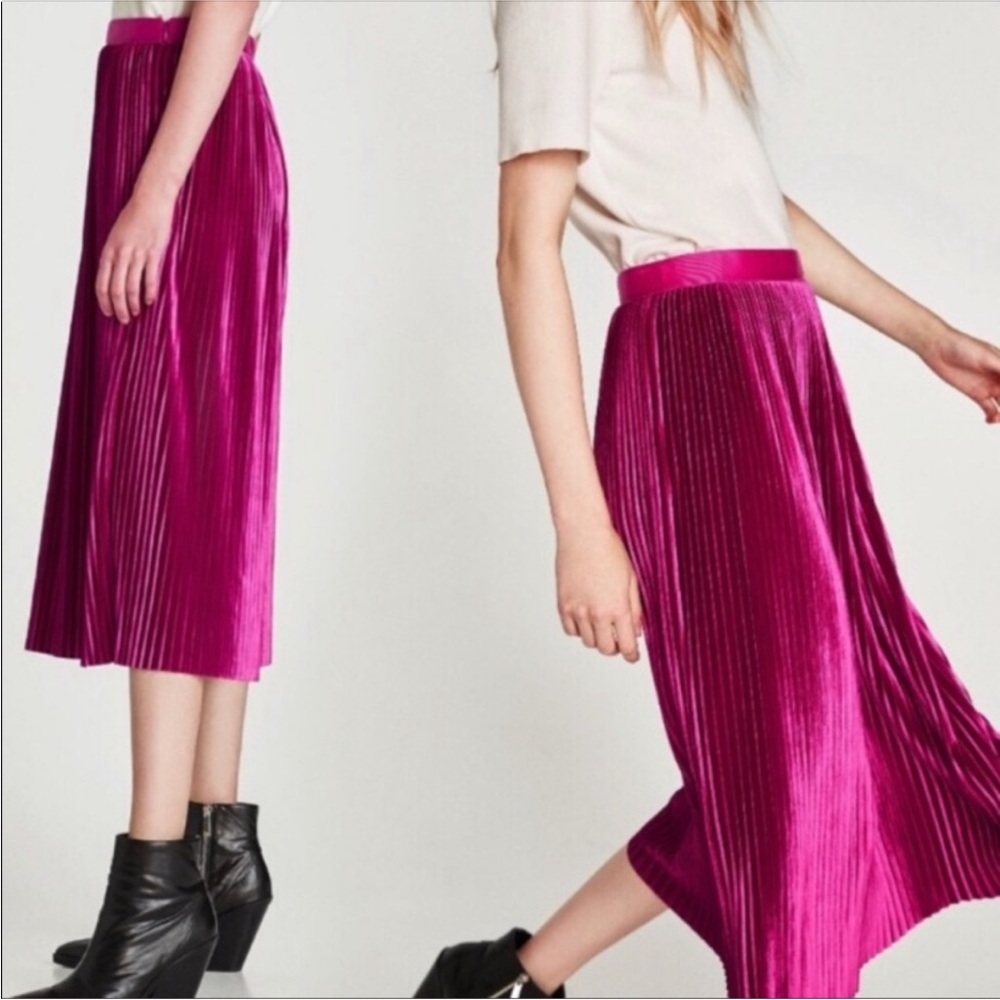 NWT ZARA PLEATED VELVET SKIRT